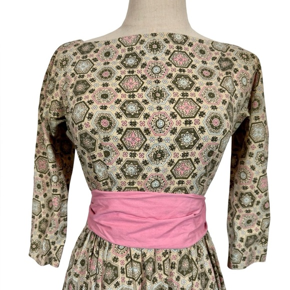 True Vintage Jeanne D’Arc 50s 60s Fit and Flare Geometric Patterned Day Dress - Picture 5 of 16